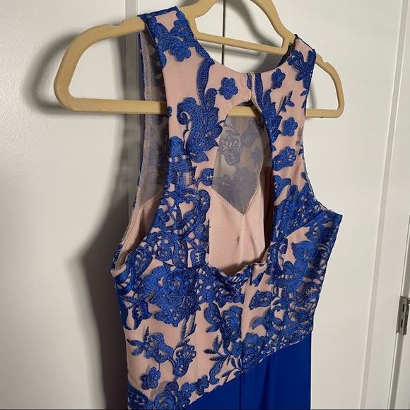 Stenay Sleeveless Lace Bodice Formal Gown - Picture 5 of 5